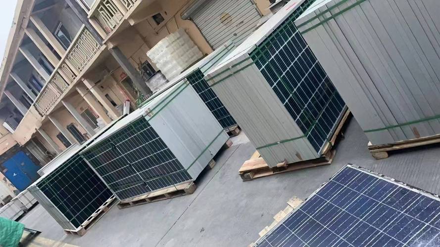 总之,和龙光伏板回收是一家的太阳能光伏板回收处理企业,拥有雄厚的